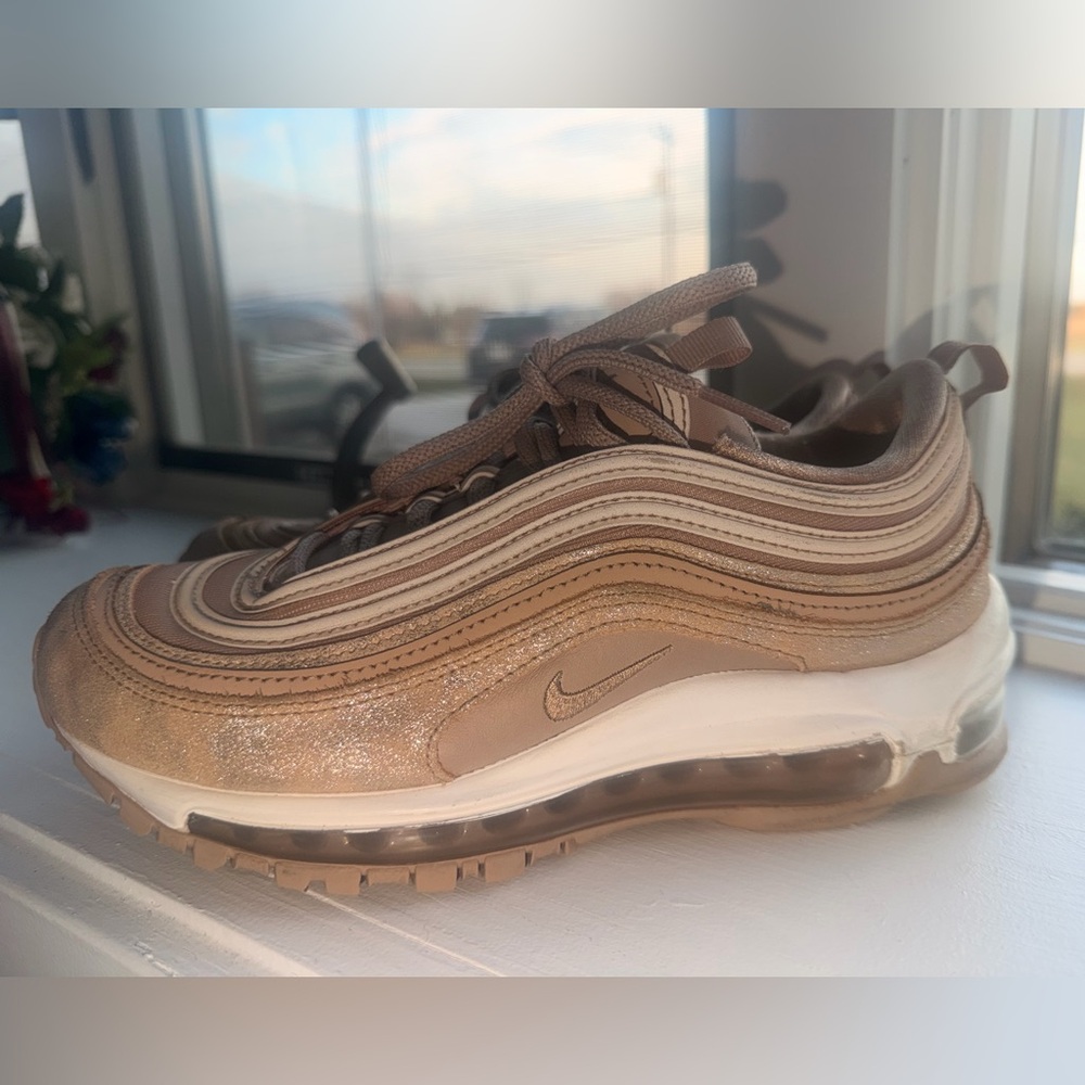 Nike Tan and Cream Sneakers